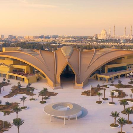 Erth Abu Dhabi Hotel Εξωτερικό φωτογραφία