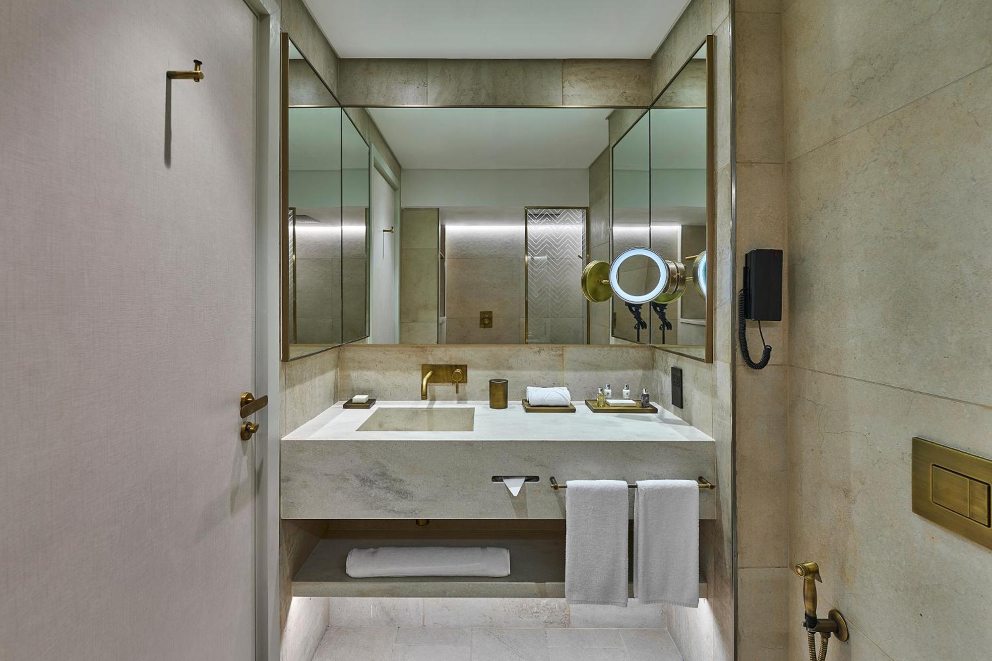 Erth Abu Dhabi Hotel Εξωτερικό φωτογραφία